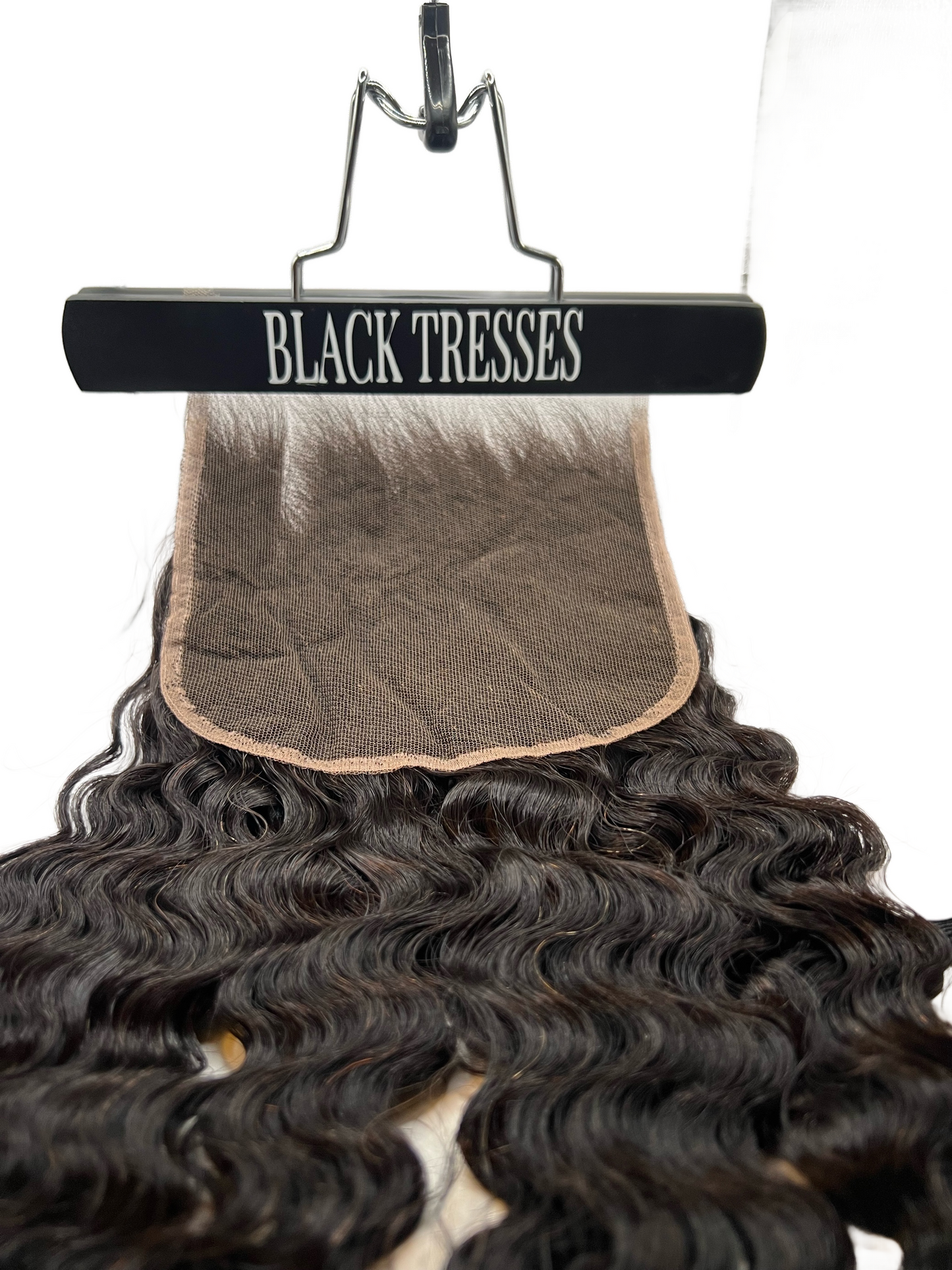Burmese curly closure